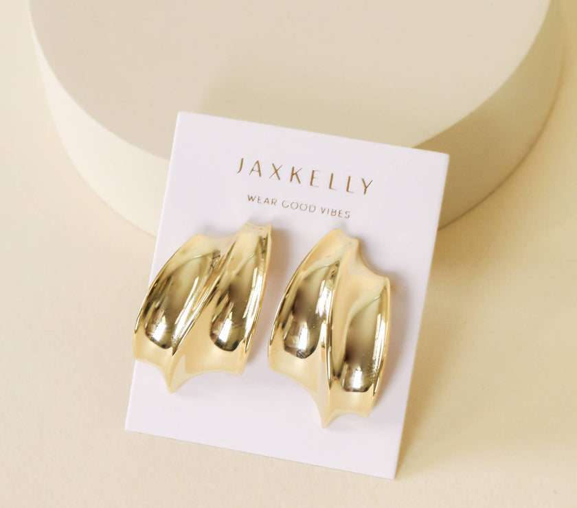 Bold Wave - Gold Earrings