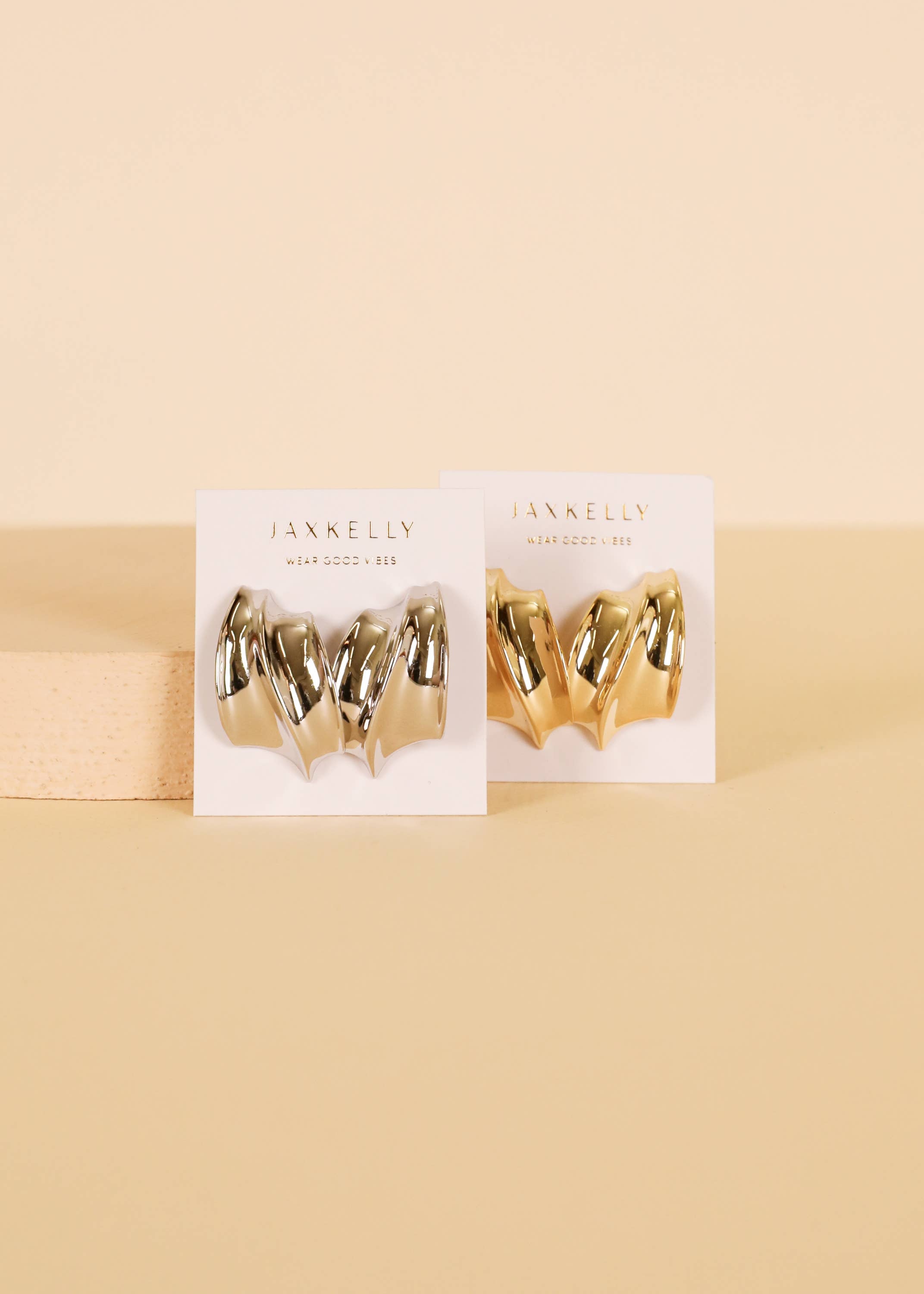 Silver - Bold Wave - Earrings