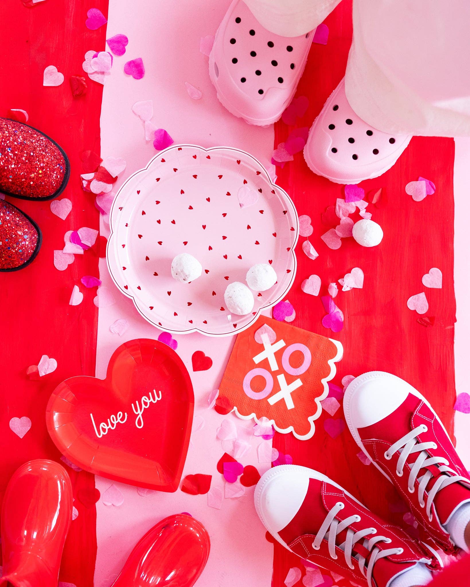 Conversation Heart Shaped Paper Plates - 8CT