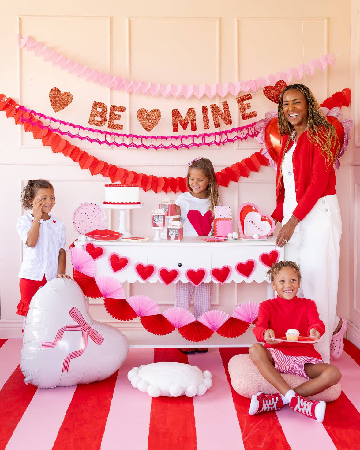 Conversation Heart Shaped Paper Plates - 8CT