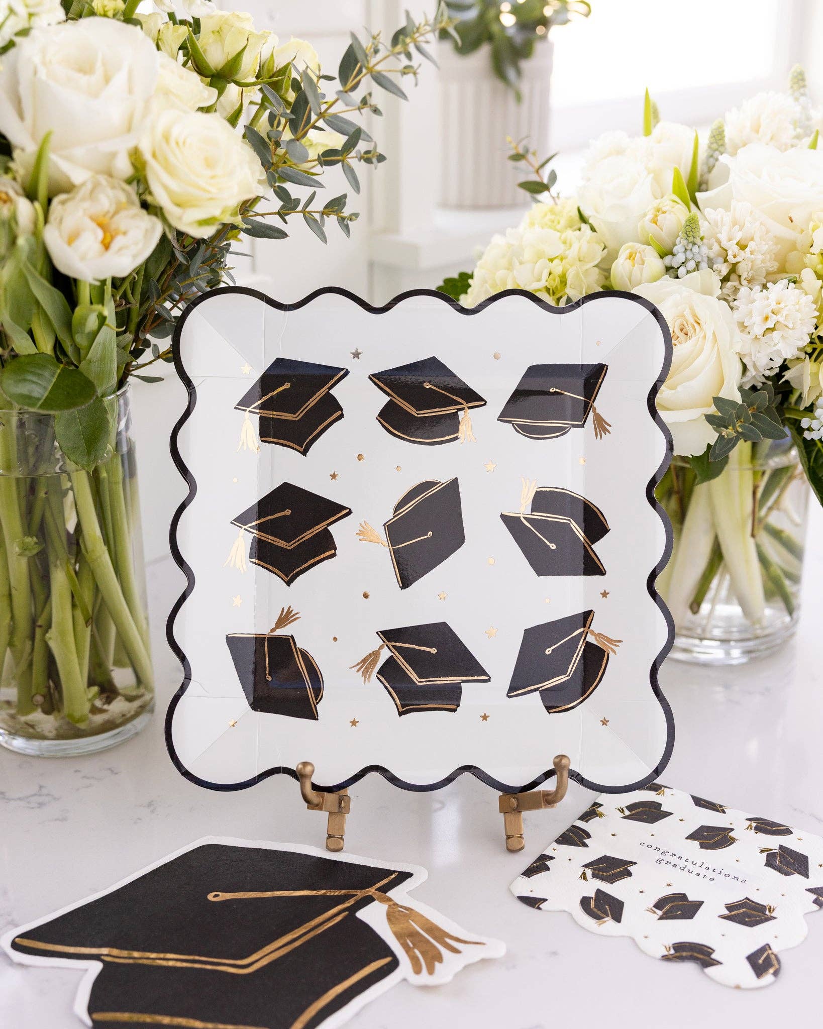 Grad Hat Scatter Plate - 8CT